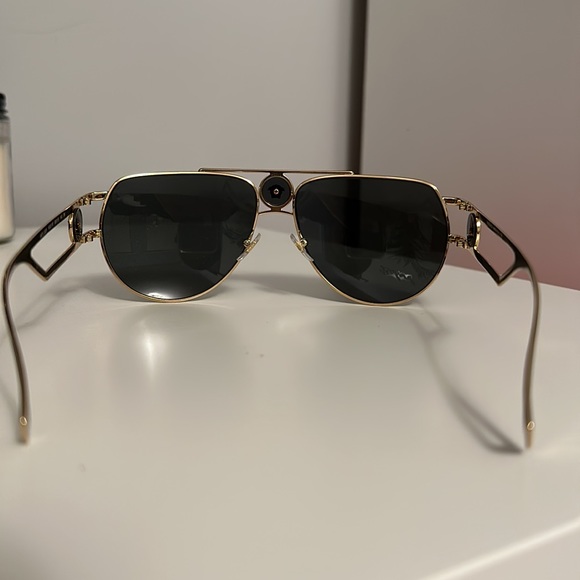Versace Sunglasses - Picture 5 of 5